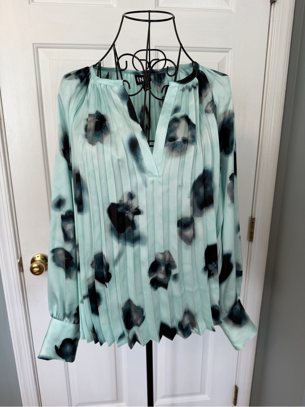 INC International Concepts Pleated Mint Green Floral V-Neck Blouse S
